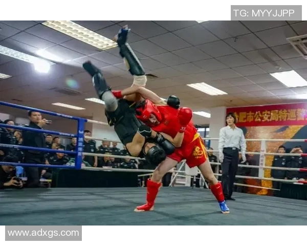 散打高手与特工精英的巅峰对决谁能在生死瞬间逆转局势